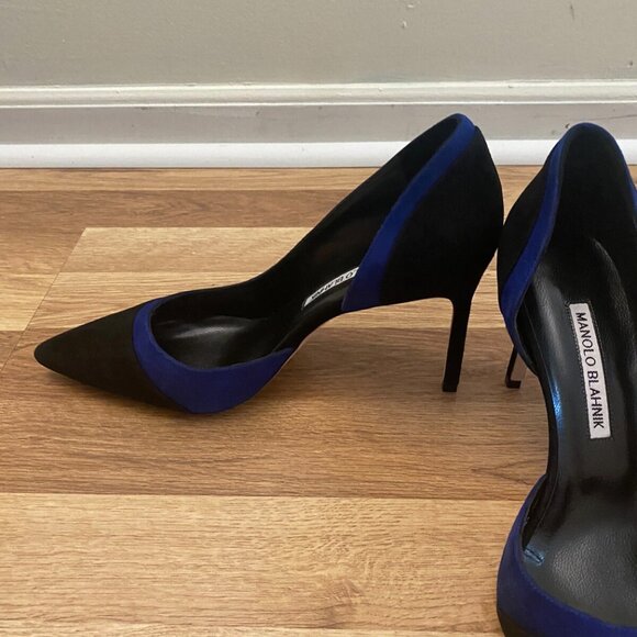 Manolo Blahnik Black Blue Suede Pumps - Picture 2 of 6